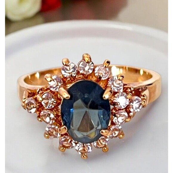 Vintage Ring Size 8 Blue Austrian Crystal  Mid-Century MCM 14KT Gold Plate 10N - Picture 1 of 5